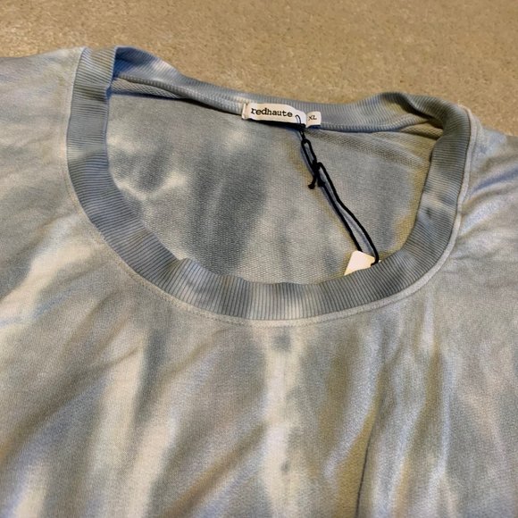 NWT Red Haute Tie Dye Slouchy Crew Neck Twist Tie Top, Size XL - Picture 3 of 13